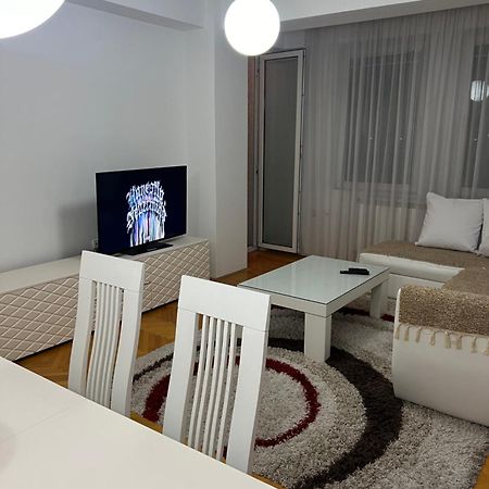 Karas Apartments Skopje Exterior foto